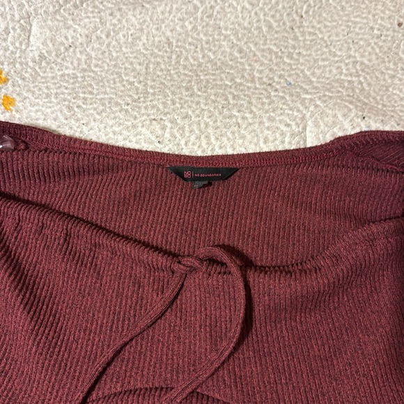 Maroon Crop Top Longsleeve - Picture 2 of 3
